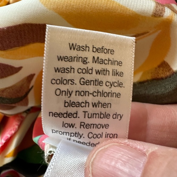 BNWT Nine West Floral Tank Blouse. size medium - Picture 8 of 8